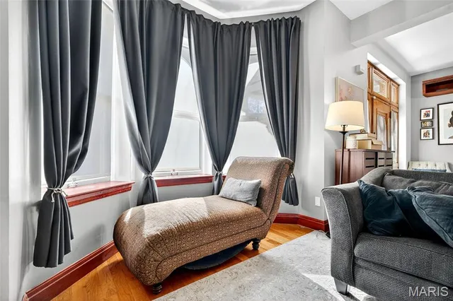 $599,900 | 3209 Shenandoah Avenue, St. Louis, MO 63104