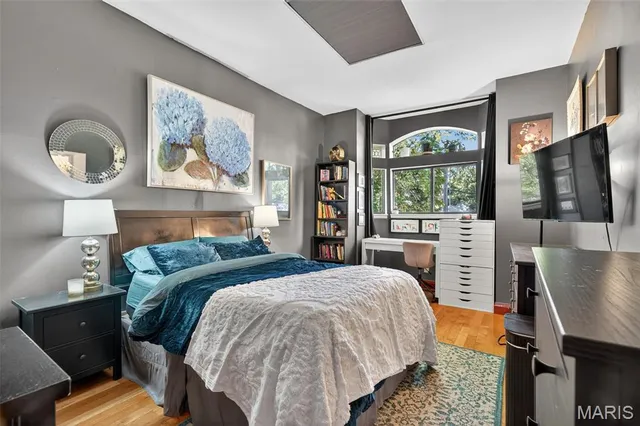 $599,900 | 3209 Shenandoah Avenue, St. Louis, MO 63104