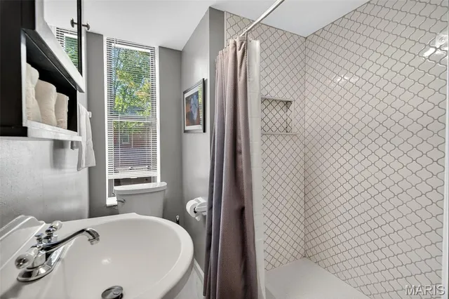 $599,900 | 3209 Shenandoah Avenue, St. Louis, MO 63104