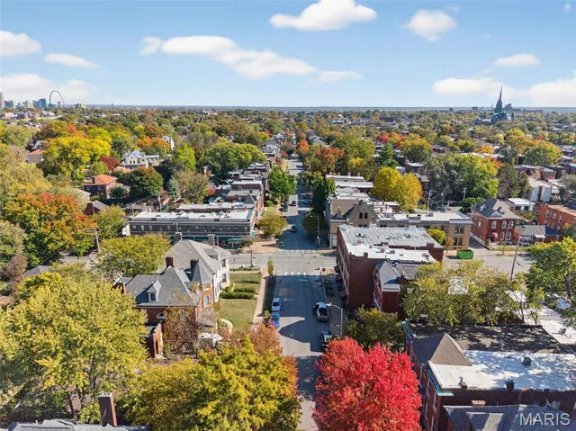 $599,900 | 3209 Shenandoah Avenue, St. Louis, MO 63104