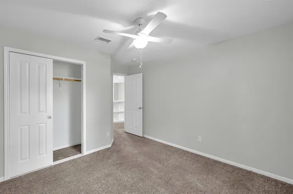 $2,600 | 86 North Apple Springs Circle, The Woodlands, TX 77382