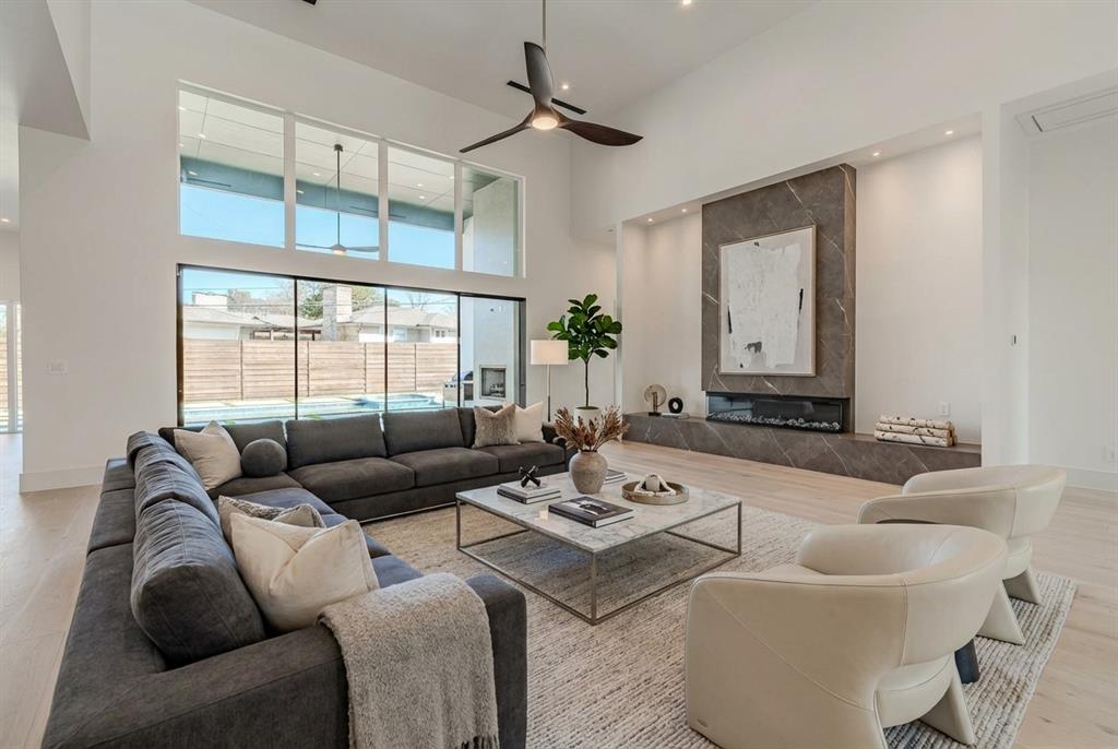 11232 Hillcrest Road Dallas, TX 75230 - Photo 11 of 34