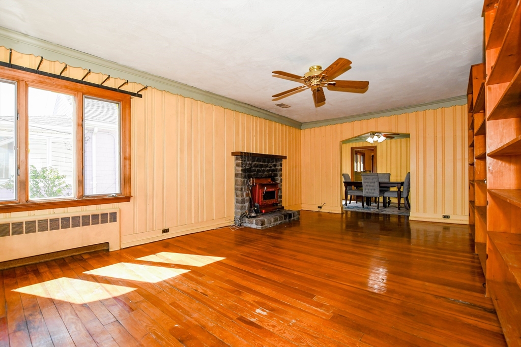 23 Bates Street Hull, MA 02045 - Photo 15 of 36