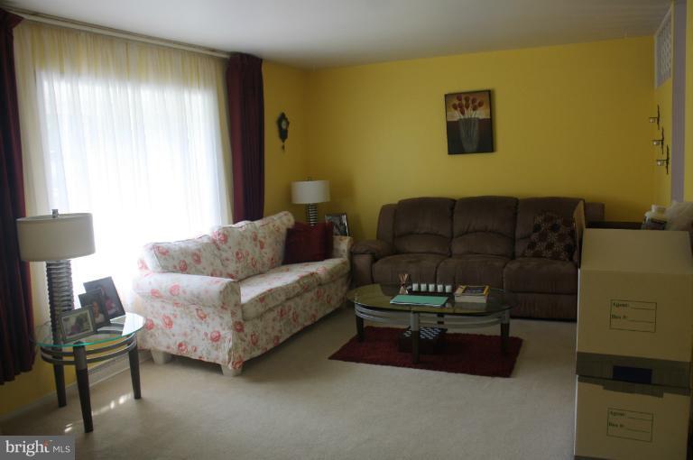 3209 Kayson Street Silver Spring, MD 20906 - Photo 14 of 18 Living Room