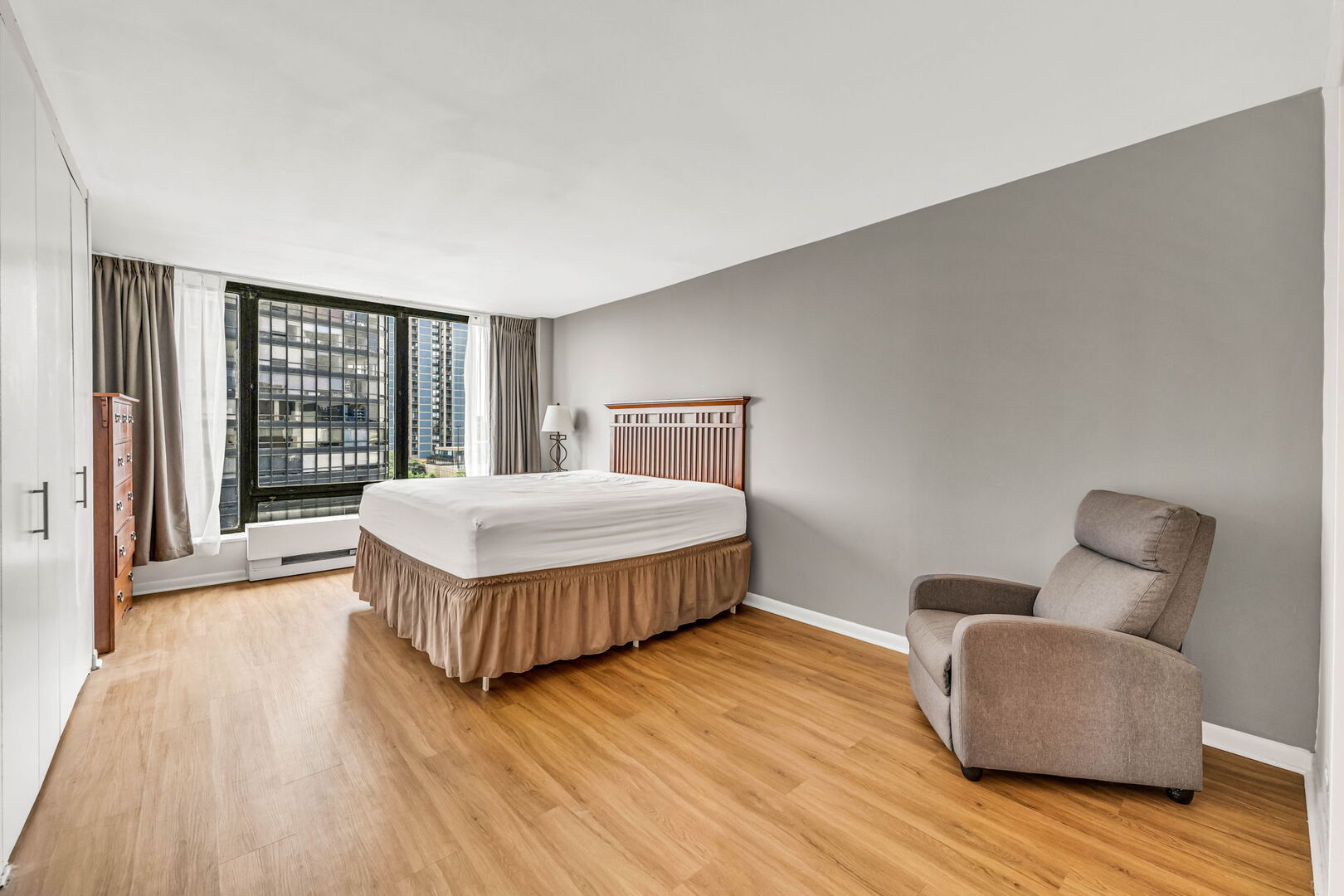 5445 North Sheridan Road, Unit 712 Chicago, IL 60640 - Photo 14 of 24 Gallery Image 14