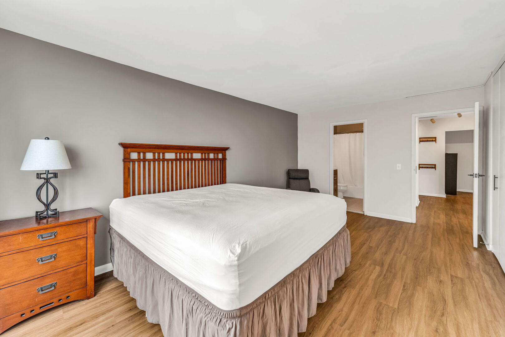 5445 North Sheridan Road, Unit 712 Chicago, IL 60640 - Photo 15 of 24 Gallery Image 15