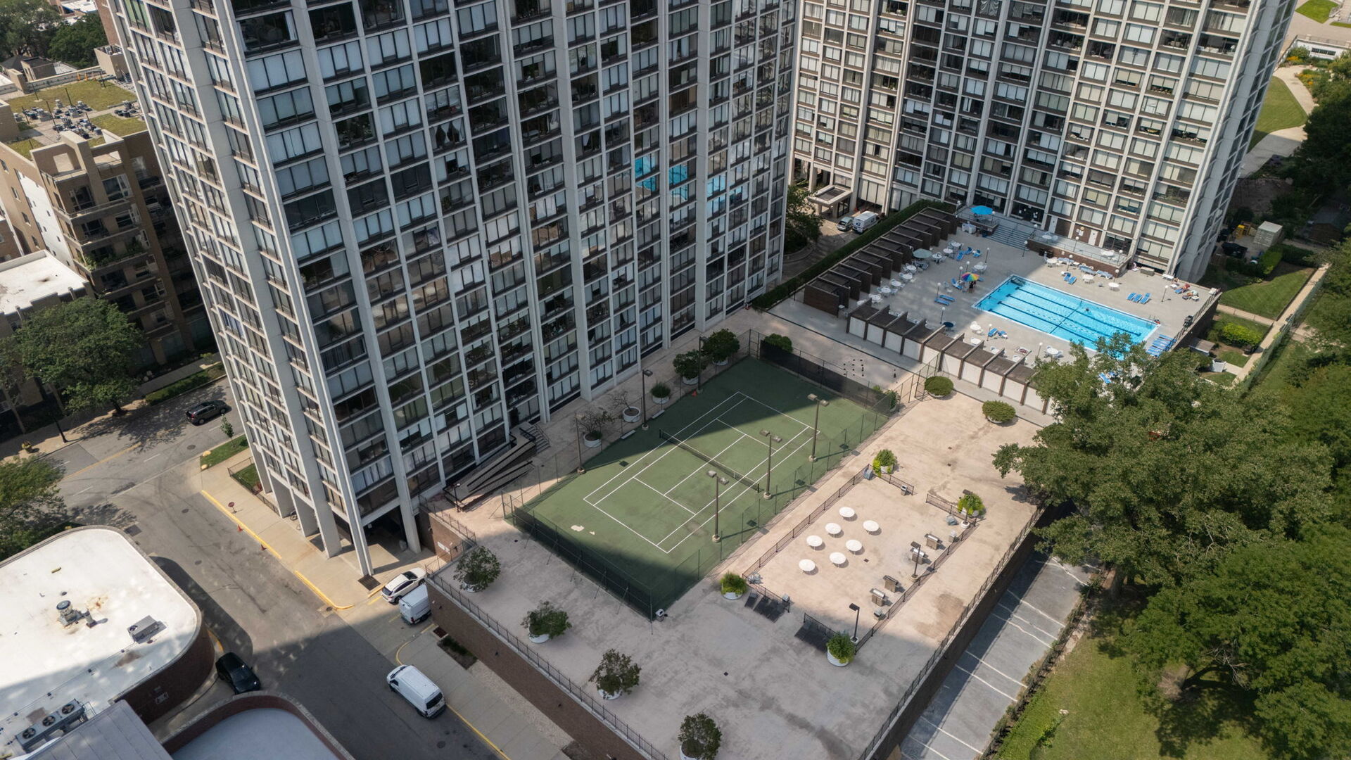 5445 North Sheridan Road, Unit 712 Chicago, IL 60640 - Photo 19 of 24 Gallery Image 19