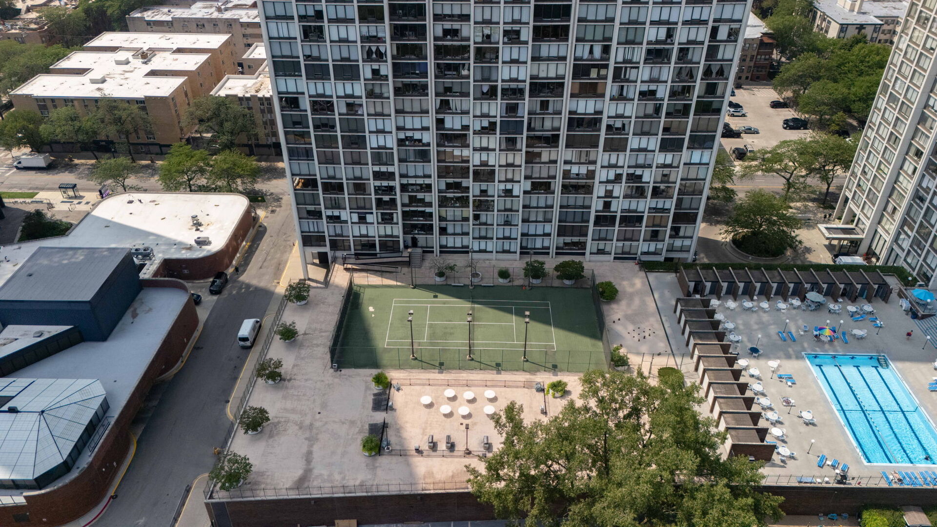 5445 North Sheridan Road, Unit 712 Chicago, IL 60640 - Photo 20 of 24 Gallery Image 20