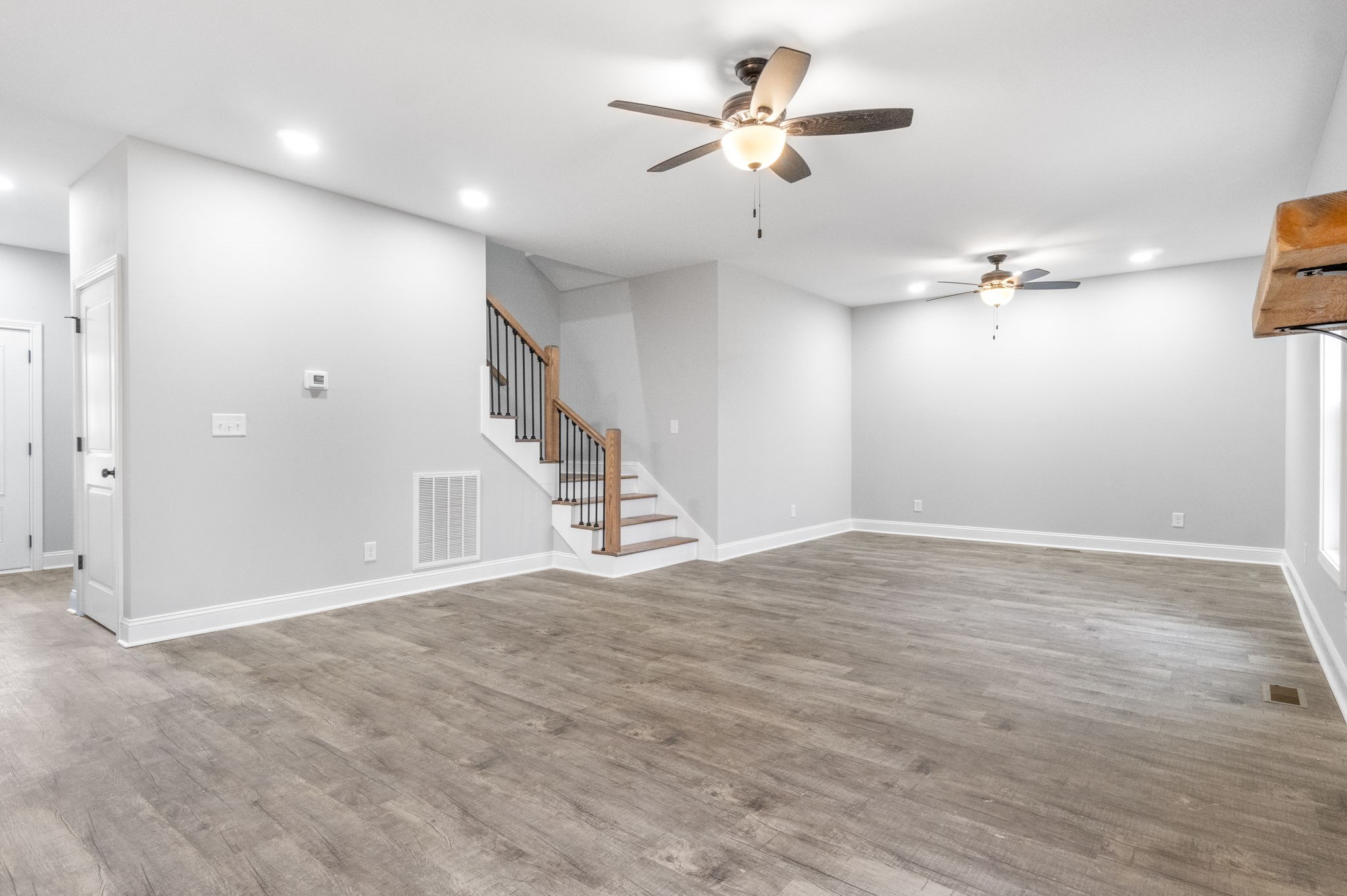 2129 Powell Road Clarksville, TN 37043 - Photo 5 of 42