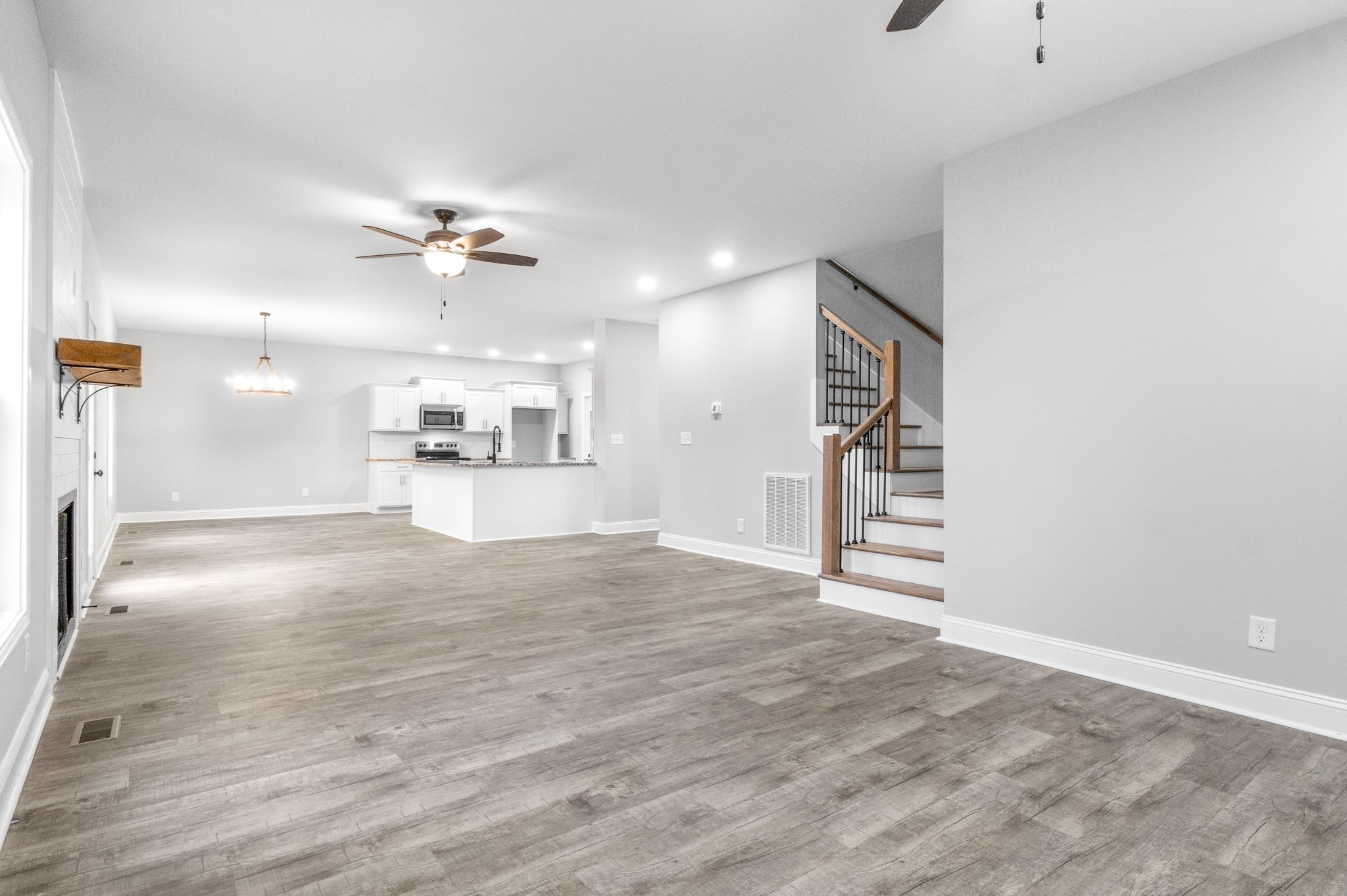2129 Powell Road Clarksville, TN 37043 - Photo 6 of 42