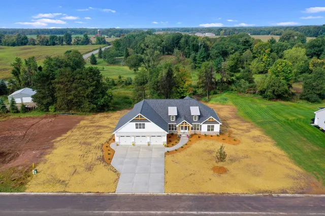 $1,190,000 | 4113 Blackberry Ridge Court, Oneida, WI 54155