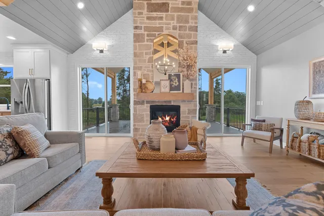 $1,190,000 | 4113 Blackberry Ridge Court, Oneida, WI 54155