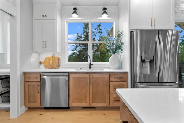 $1,190,000 | 4113 Blackberry Ridge Court, Oneida, WI 54155