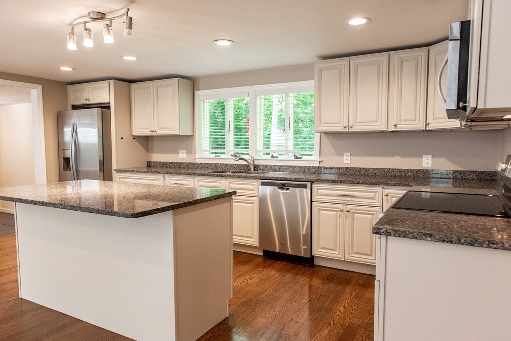 156 Dudley Road Oxford, MA 01540 - Photo 12 of 40 Gallery Image 12