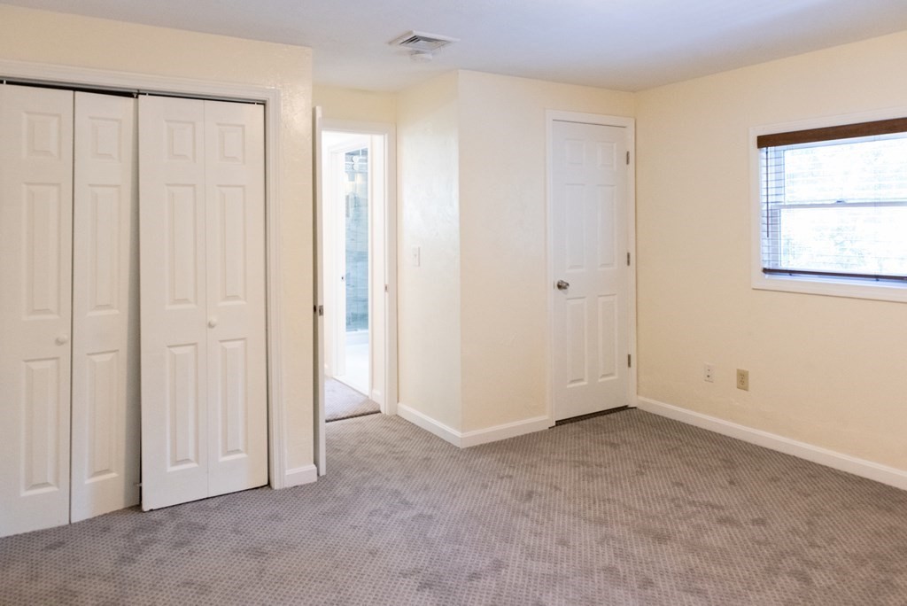 156 Dudley Road Oxford, MA 01540 - Photo 31 of 40 Gallery Image 31