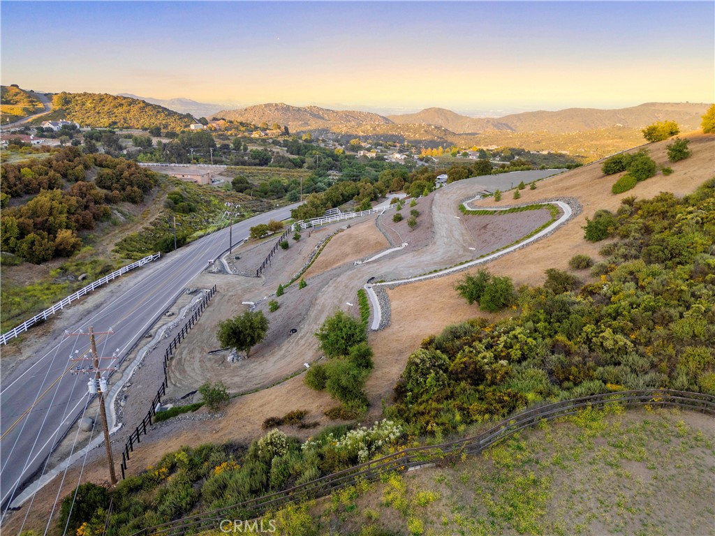 35322 Avenida La Cresta Murrieta, CA 92562 - Photo 4 of 27