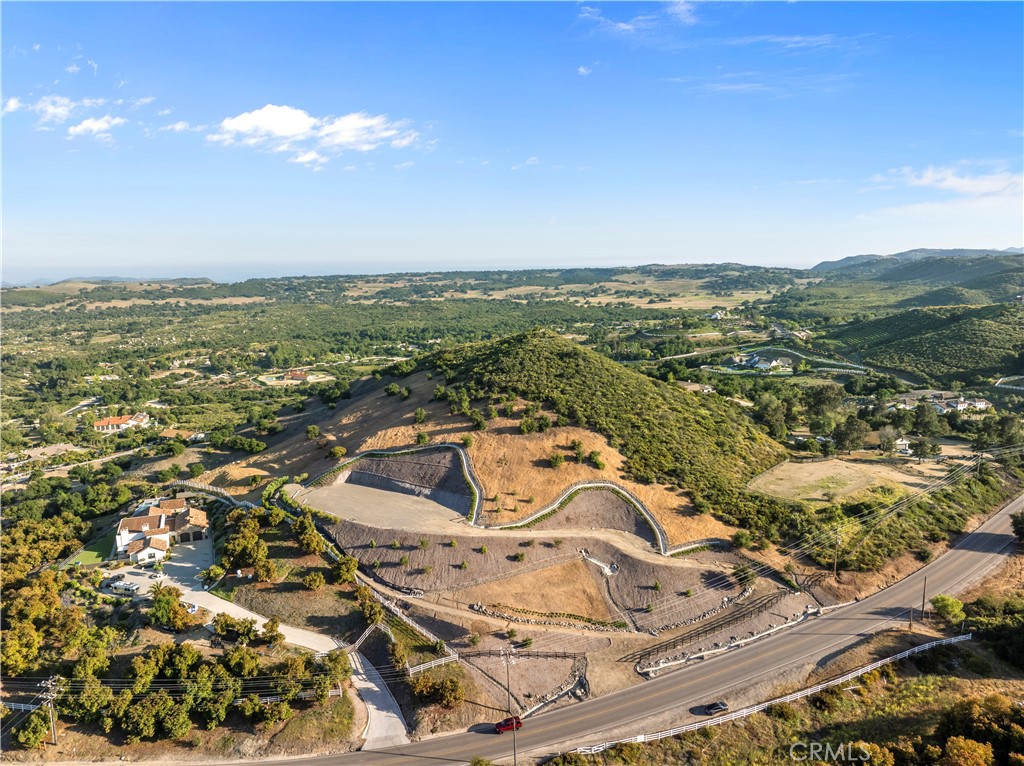 35322 Avenida La Cresta Murrieta, CA 92562 - Photo 5 of 27
