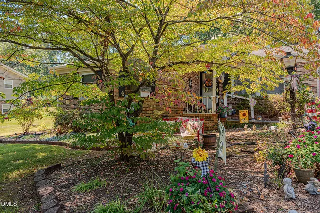 $268,500 | 323 Shannon Drive, Eden, NC 27288