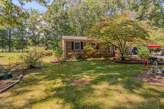 $268,500 | 323 Shannon Drive, Eden, NC 27288