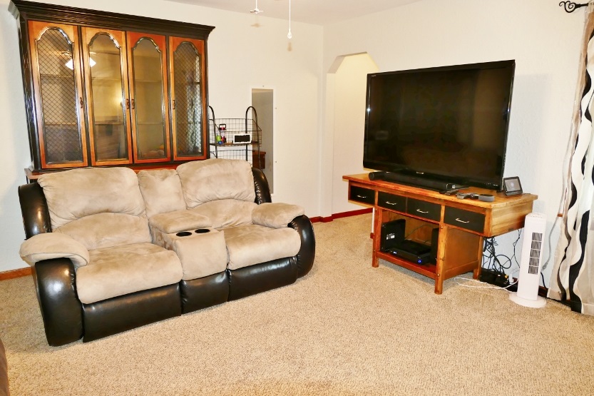 5221 West Monroe Road Peoria, IL 61607 - Photo 8 of 29 Gallery Image 8