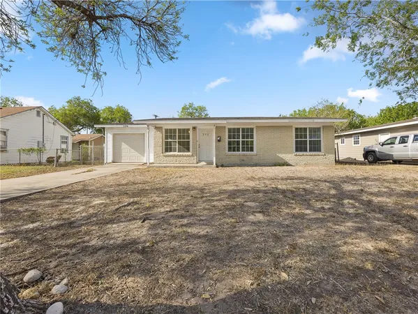 $160,000 | 306 East Alexander Avenue, Kingsville, TX 78363