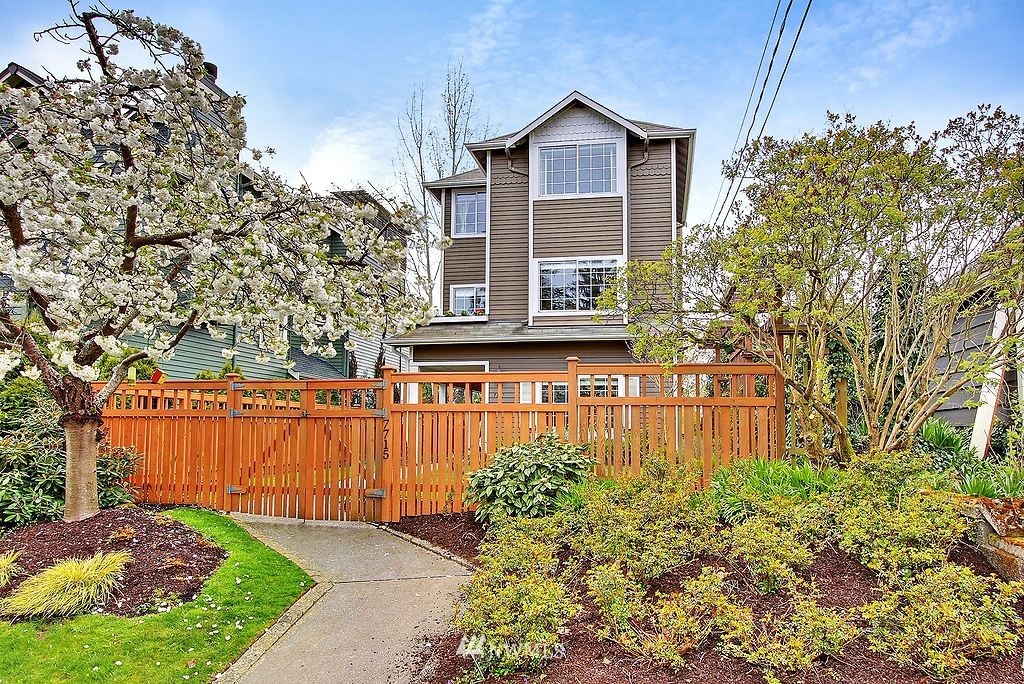 7715 Meridian Avenue North Seattle, WA 98103 - Photo 1 of 1 Gallery Image 1