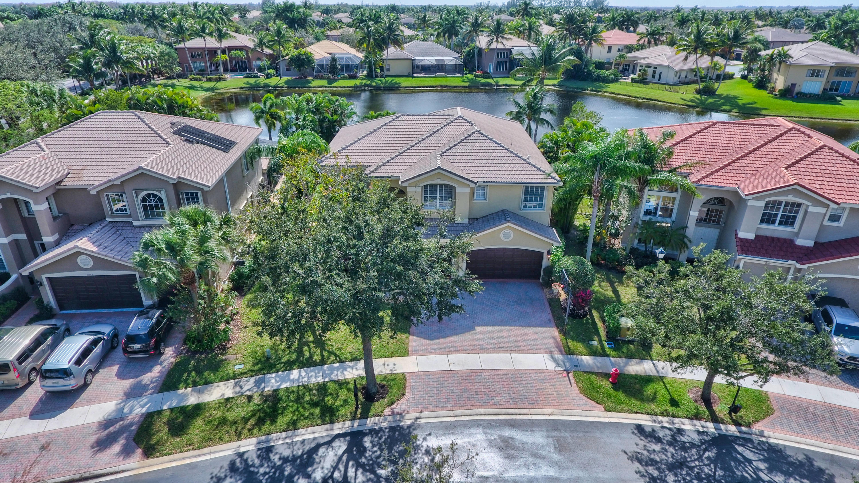 19155 2 River Lane Boca Raton, FL 33498 - Photo 45 of 46 Front from above