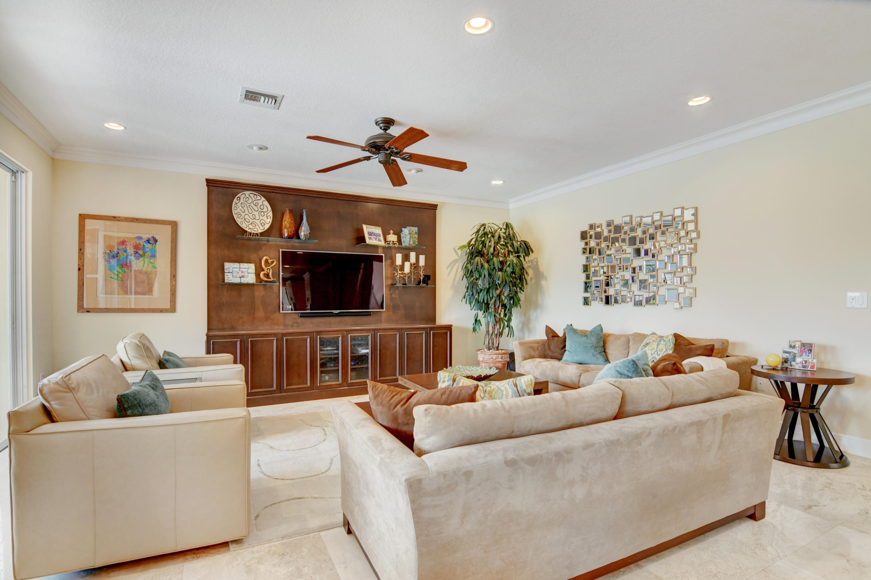 19155 2 River Lane Boca Raton, FL 33498 - Photo 10 of 46 Family Room