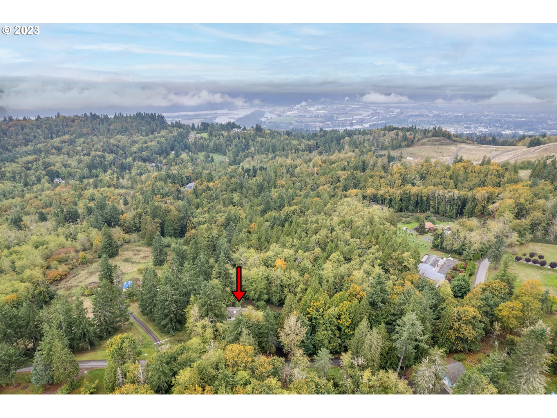 234 Walker Road Kelso, WA 98626 - Photo 30 of 35 a view of a city with green field