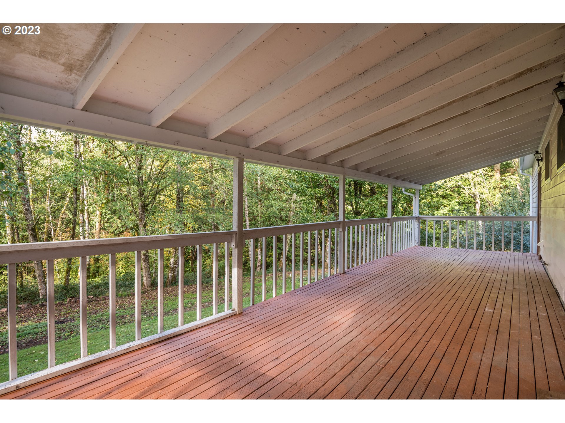234 Walker Road Kelso, WA 98626 - Photo 7 of 35 a view of balcony with wooden floor