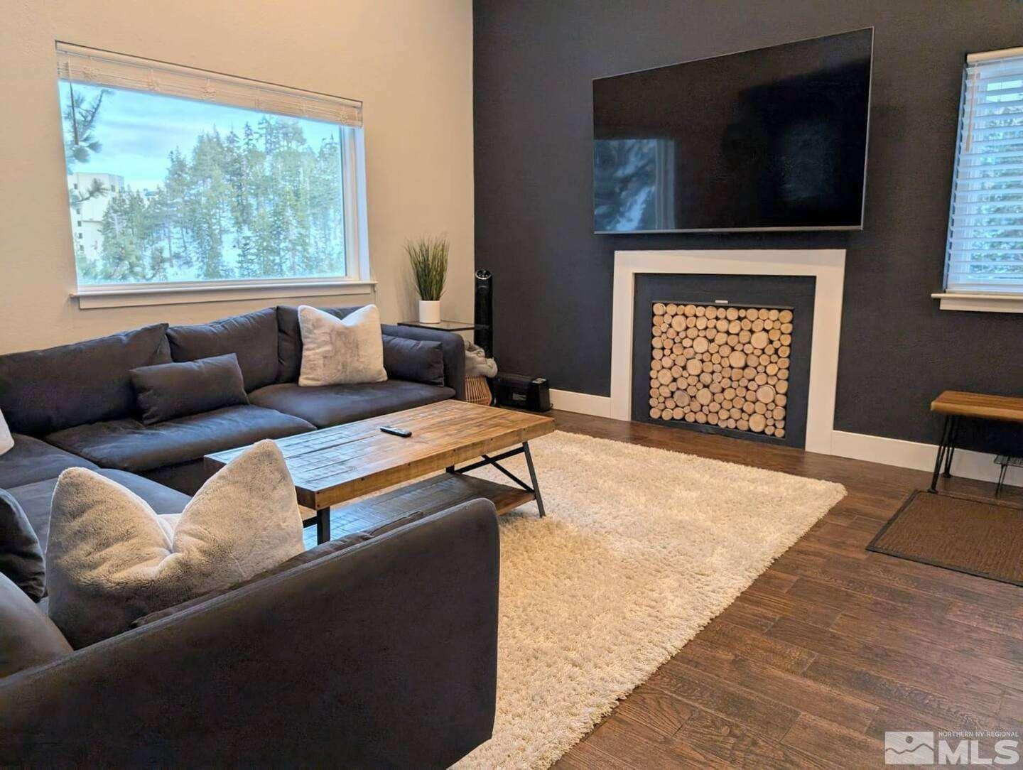 416 Quaking Aspen Lane, Unit P Stateline, NV 89449 - Photo 4 of 19 Photo 4