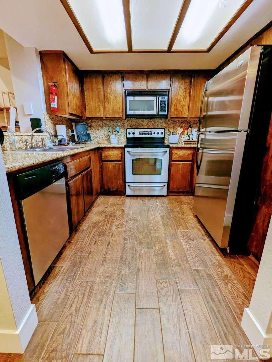 416 Quaking Aspen Lane, Unit P Stateline, NV 89449 - Photo 10 of 19 Photo 10