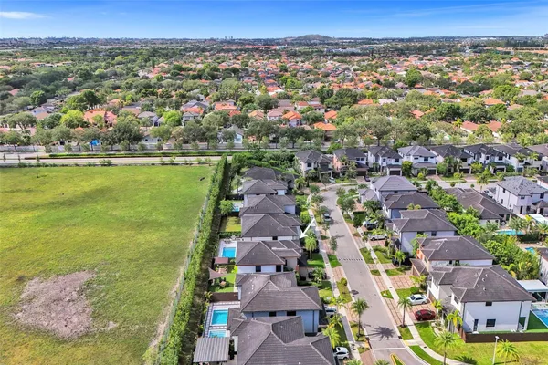 $6,000 | 15501 Northwest 88th Avenue, Unit 15501, Miami Lakes, FL 33018
