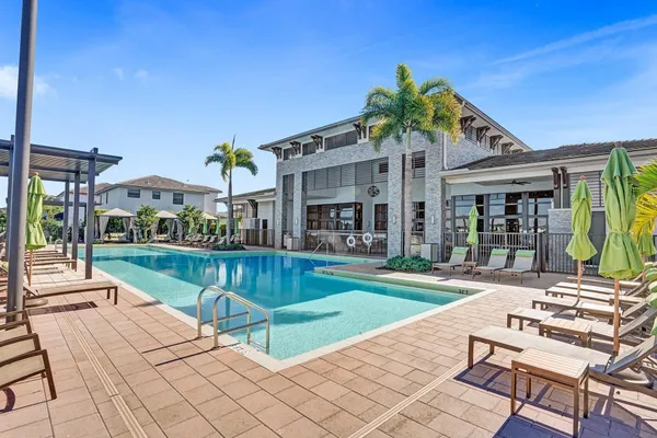 $6,000 | 15501 Northwest 88th Avenue, Unit 15501, Miami Lakes, FL 33018