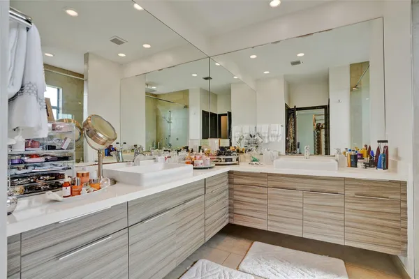 $6,000 | 15501 Northwest 88th Avenue, Unit 15501, Miami Lakes, FL 33018