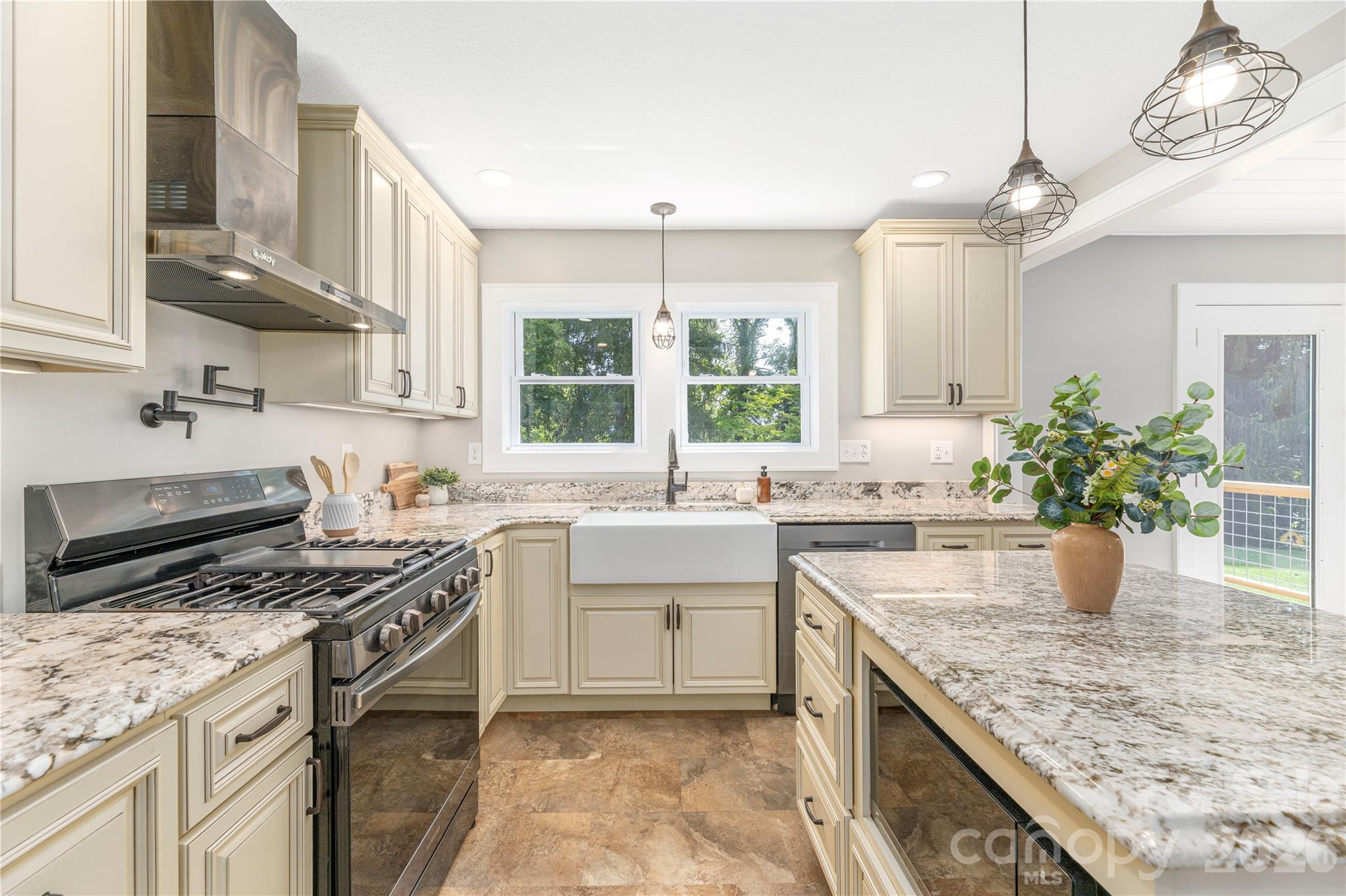 638 Newfound Street Canton, NC 28716 - Photo 14 of 33 Gallery Image 14