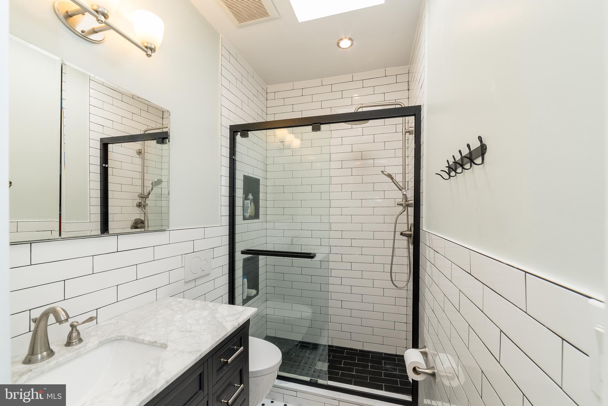 320 C Street Southeast Washington, DC 20003 - Photo 20 of 30 Bath