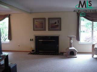 21336 Littlestone Road Harper Woods, MI 48225 - Photo 2 of 9 523611-1.JPG