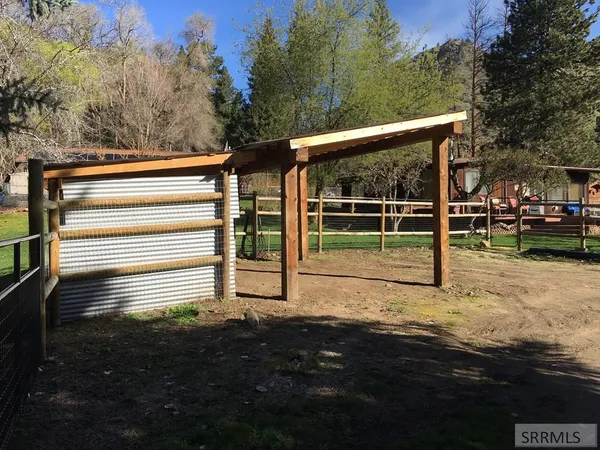 $260,000 | 71 Chinook Drive, Shoup, ID 83469