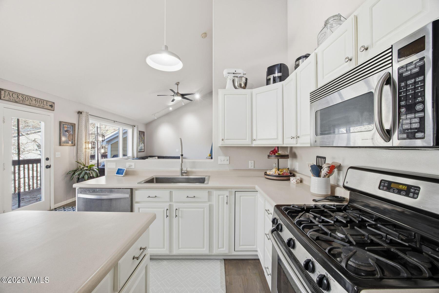 2424 Draw Spur, Unit 3 Avon, CO 81620 - Photo 9 of 31 photo_online_009