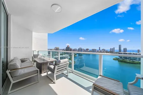 $4,295,000 | 3301 Northeast 183rd Street, Unit 3105/06, Aventura, FL 33160