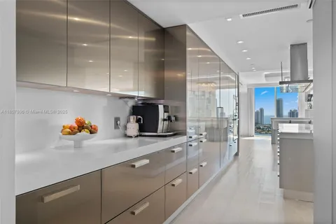 $4,295,000 | 3301 Northeast 183rd Street, Unit 3105/06, Aventura, FL 33160