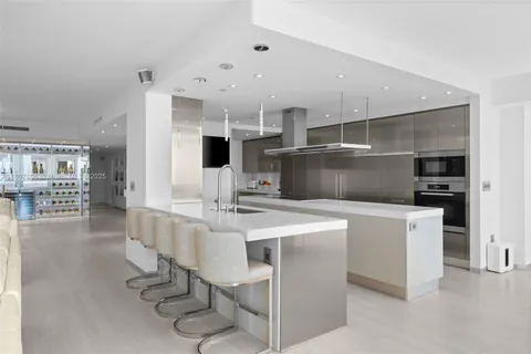 $4,295,000 | 3301 Northeast 183rd Street, Unit 3105/06, Aventura, FL 33160