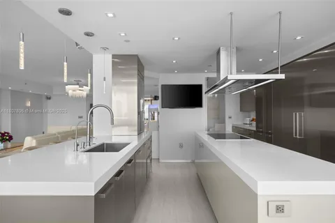 $4,295,000 | 3301 Northeast 183rd Street, Unit 3105/06, Aventura, FL 33160