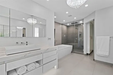 $4,295,000 | 3301 Northeast 183rd Street, Unit 3105/06, Aventura, FL 33160