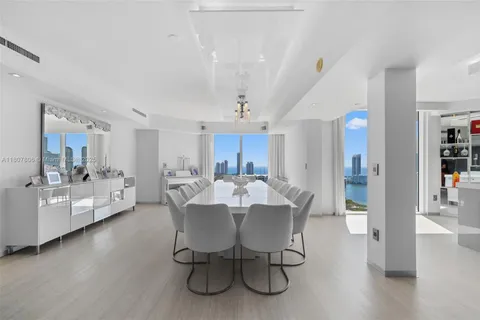 $4,295,000 | 3301 Northeast 183rd Street, Unit 3105/06, Aventura, FL 33160