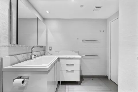 $4,295,000 | 3301 Northeast 183rd Street, Unit 3105/06, Aventura, FL 33160