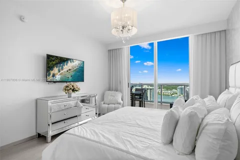 $4,295,000 | 3301 Northeast 183rd Street, Unit 3105/06, Aventura, FL 33160