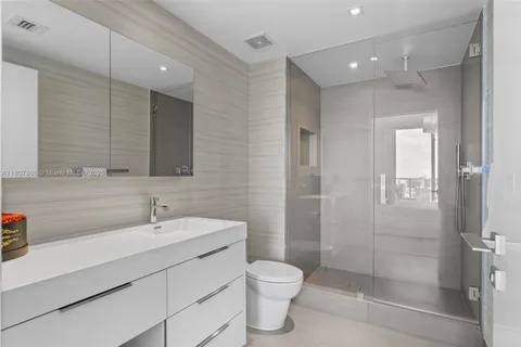 $4,295,000 | 3301 Northeast 183rd Street, Unit 3105/06, Aventura, FL 33160