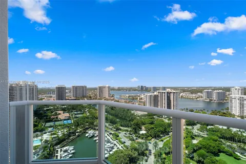 $4,295,000 | 3301 Northeast 183rd Street, Unit 3105/06, Aventura, FL 33160